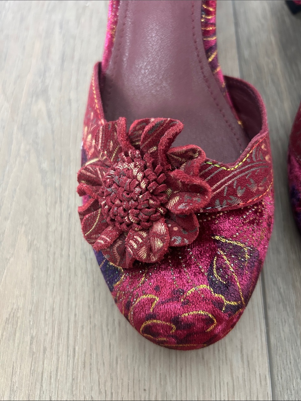L'ATISTE Burgundy Floral Velvet Ankle-Strap Heels - Picture 2 of 11
